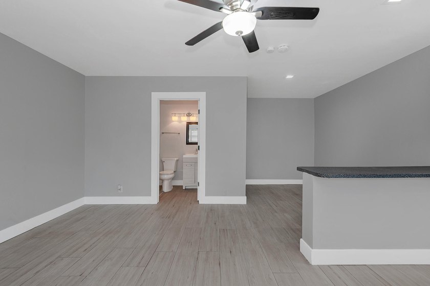 Discover this charming 3-bedroom, 2-bathroom single-family - photo 34