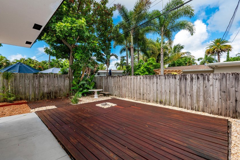 Discover this charming 3-bedroom, 2-bathroom single-family - photo 36