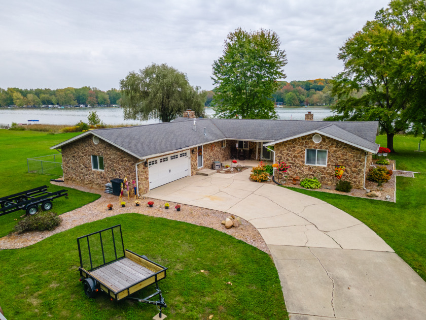340 Ln 250 West Otter Lake, Angola, IN 46703, 4267208