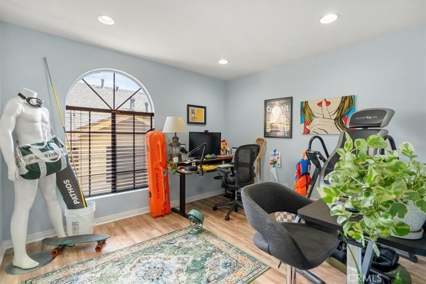 Welcome to 1509 Stanley Ave, Unit 304-a beautifully renovated - photo 14