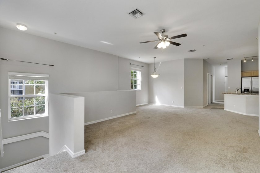 Come see this 3-bedroom, 2 bath, 1-car garage corner unit in one - photo 4
