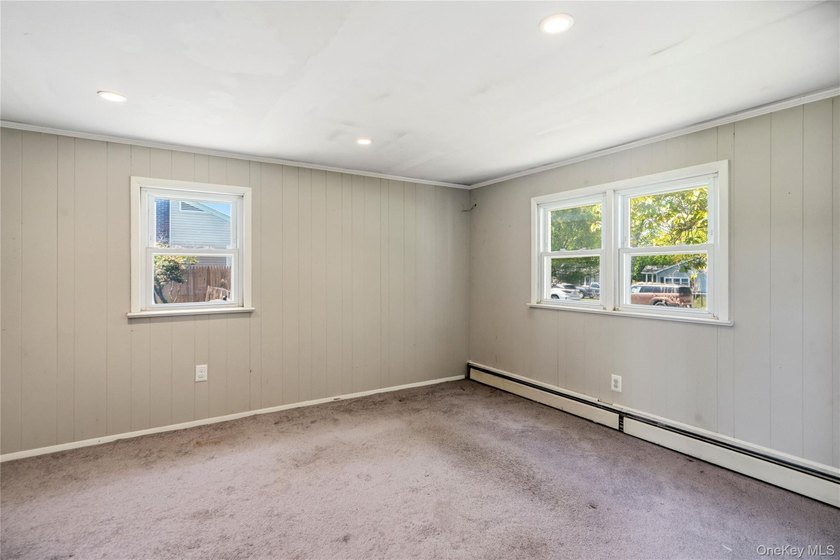 Welcome to this charming 3-bedroom, 1-bath home offering comfort - photo 20