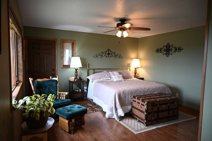 Beautiful hilltop home with incredible panoramic views of the - photo 20