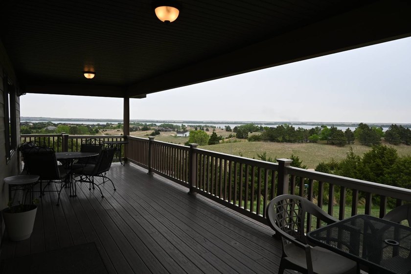 Beautiful hilltop home with incredible panoramic views of the - photo 28