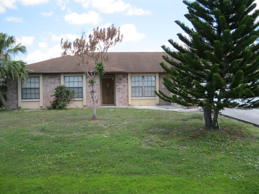 Come see this wonderful home with so much potential. This is an - photo 2