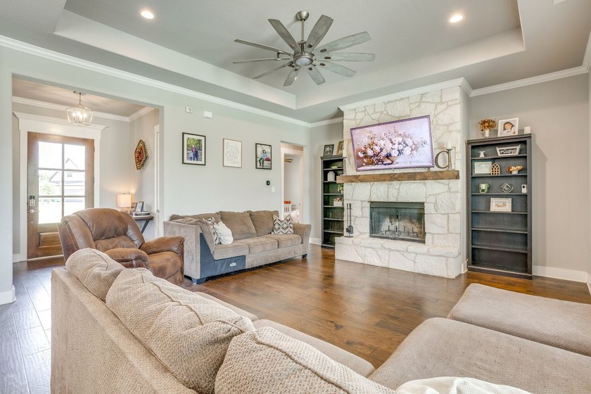 Resort-style living awaits in this beautifully upgraded home - photo 9