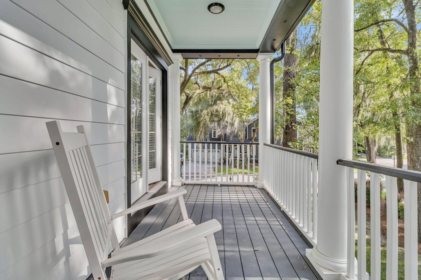 Designed in the timeless Charleston Single style and set within - photo 8