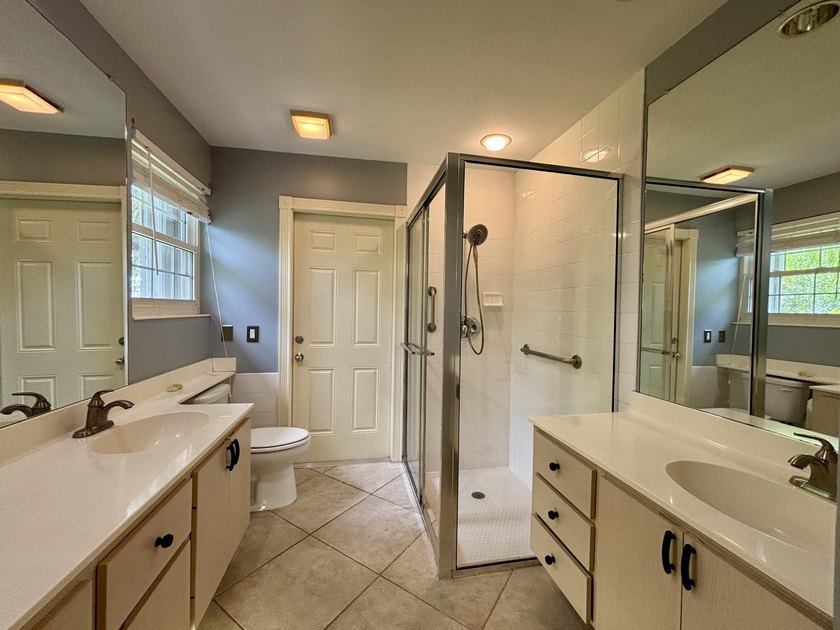 Lakefront living in the heart of St. Lucie West! This spacious - photo 17