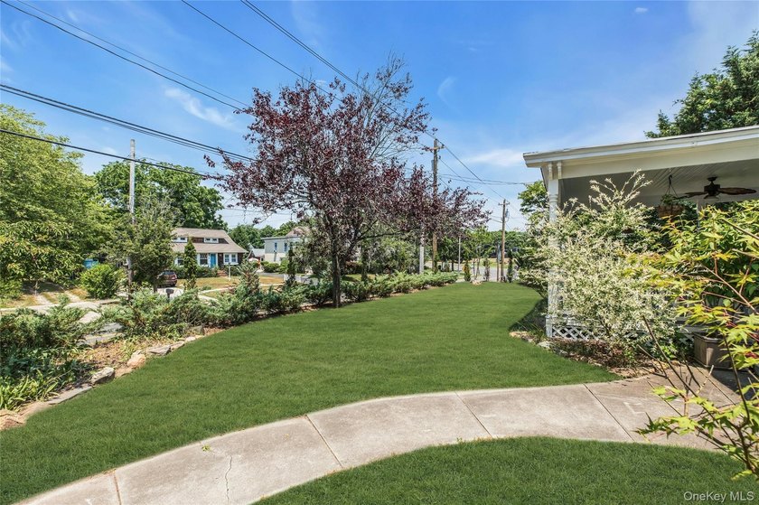 Nestled within the Historic District, this captivating - photo 4
