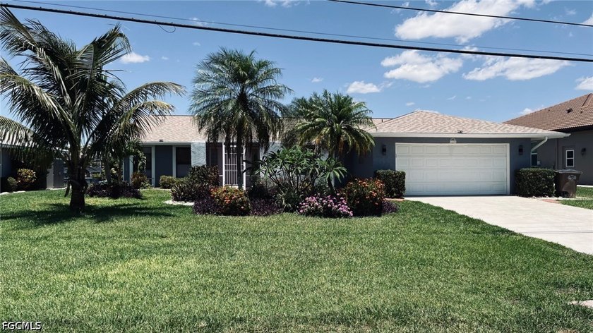 Enjoy true Florida waterfront living in this desirable - photo 2