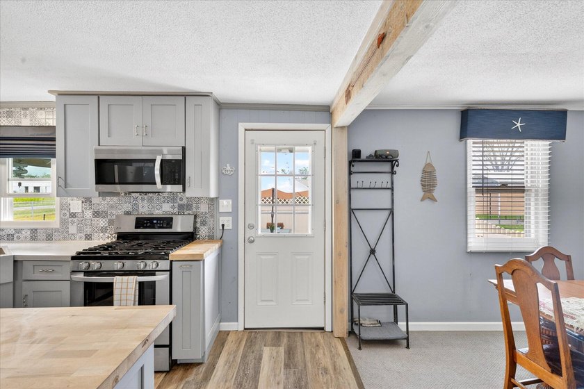 Not many properties can offer a 3 bed/2 bath home, 2 guest - photo 10