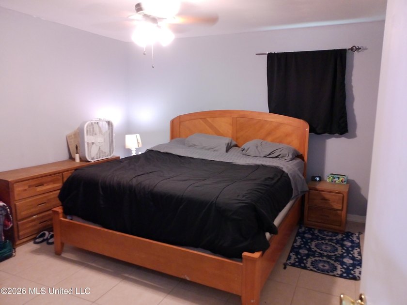 Well maintained 3bdrm 1.5 bath 1364 square foot home. New roof - photo 11