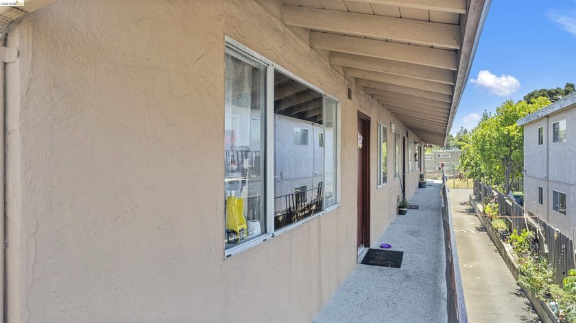 Six-Unit East Oakland Value-Add at a 7% Cap. 2529 E 27th St - photo 15