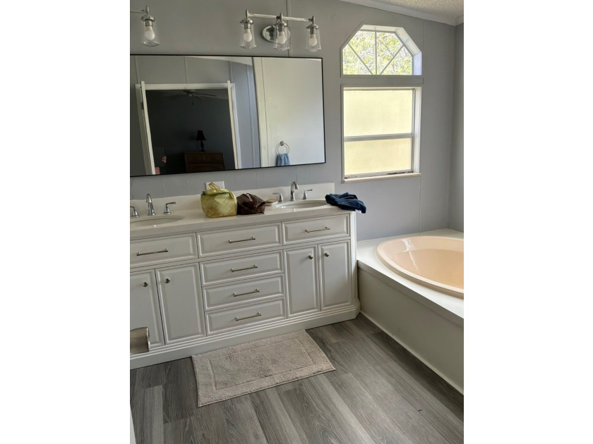 Spacious Home in Active 55+ Community (40+ Allowed) - Move-In - photo 16
