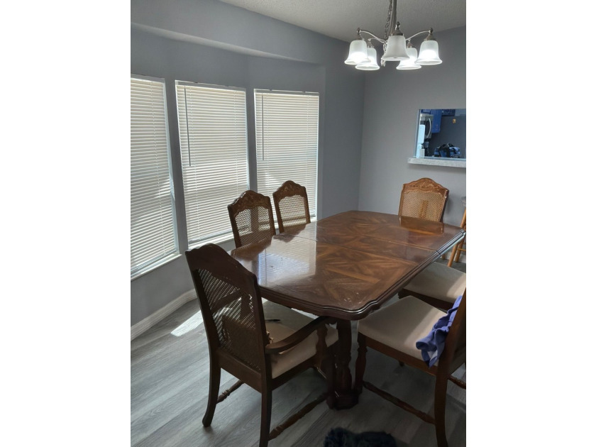 Spacious Home in Active 55+ Community (40+ Allowed) - Move-In - photo 17