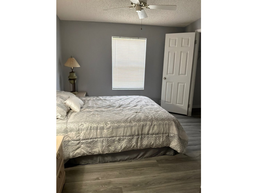 Spacious Home in Active 55+ Community (40+ Allowed) - Move-In - photo 21