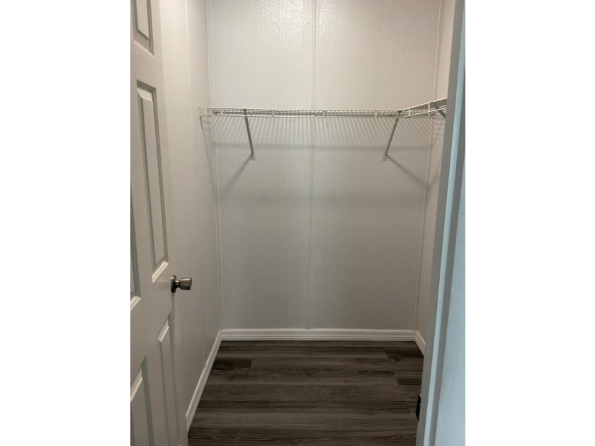 Spacious Home in Active 55+ Community (40+ Allowed) - Move-In - photo 22