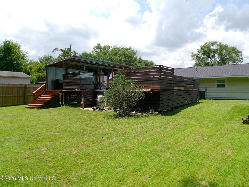 Well maintained 3bdrm 1.5 bath 1364 square foot home. New roof - photo 25