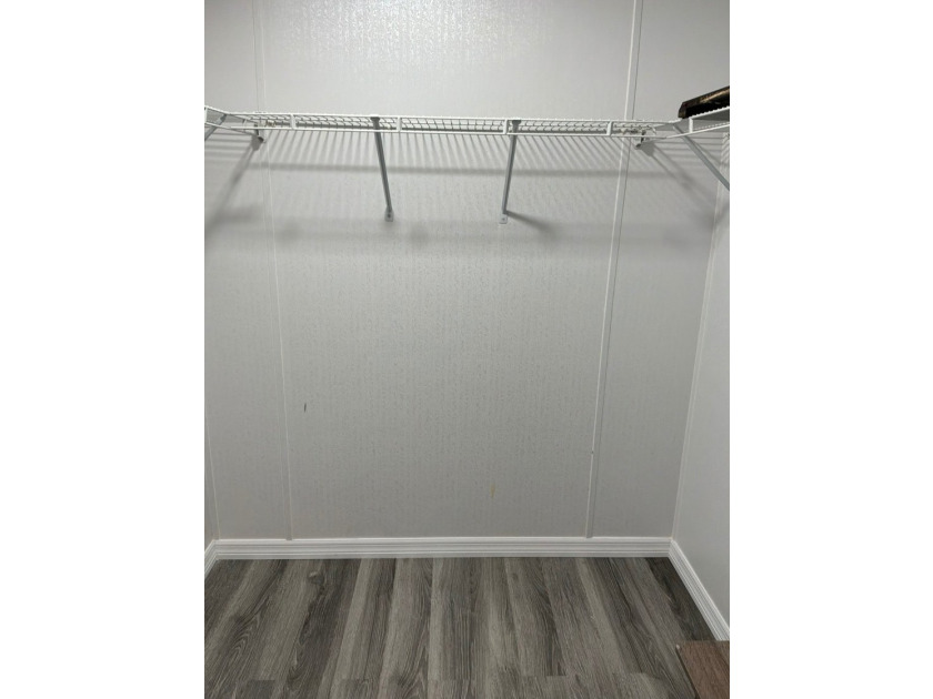 Spacious Home in Active 55+ Community (40+ Allowed) - Move-In - photo 25