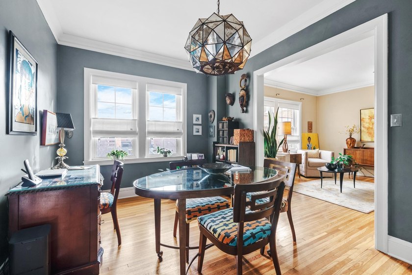 Step inside one of Minneapolis' most exclusive New York-style - photo 9