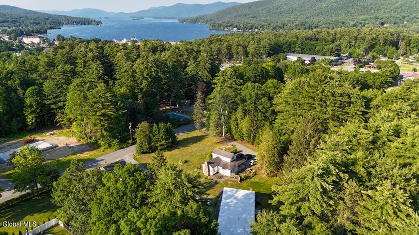 Exceptional investment opportunity in the heart of Lake George! - photo 4