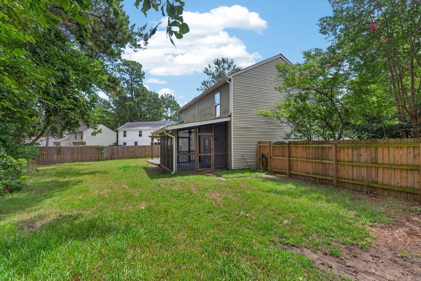 3-bedroom, 2.5-bathroom two-story home in the Windsor Hill - photo 4