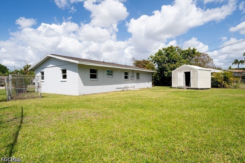 Great investment opportunity or starter home in South Fort - photo 4