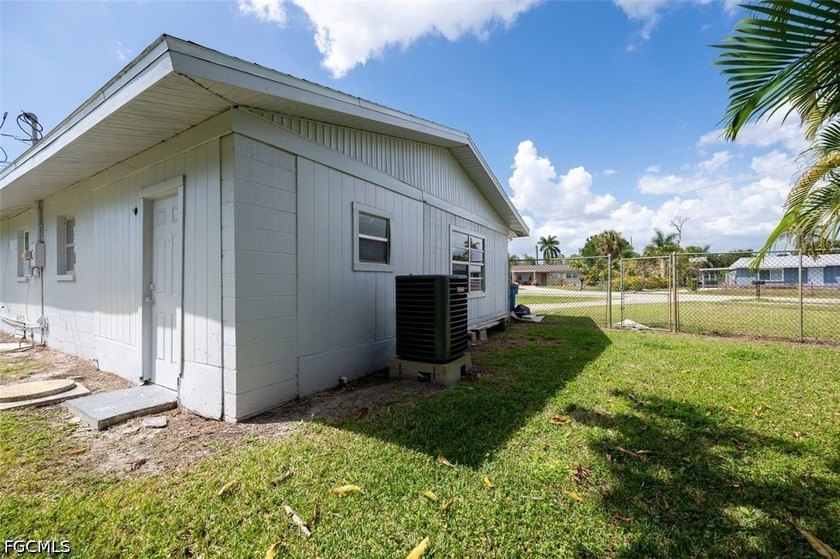 Great investment opportunity or starter home in South Fort - photo 5