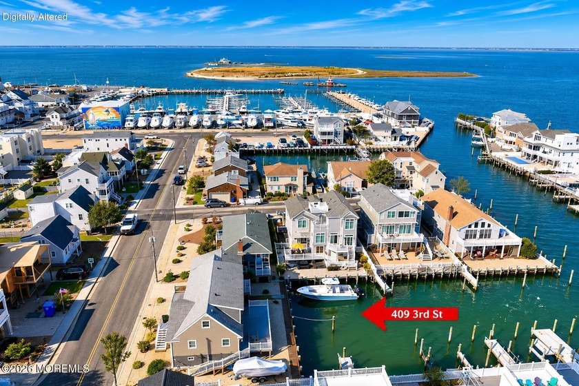 Welcome to 409 3rd Street, a truly rare waterfront opportunity - photo 3