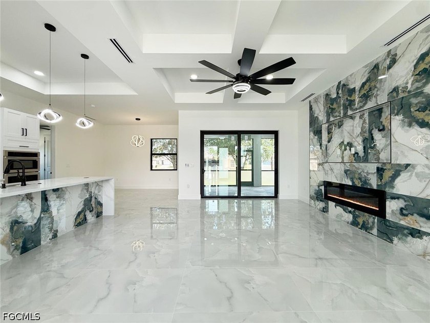 Welcome to this stunning new-build (2026) home on a spacious lot - photo 9