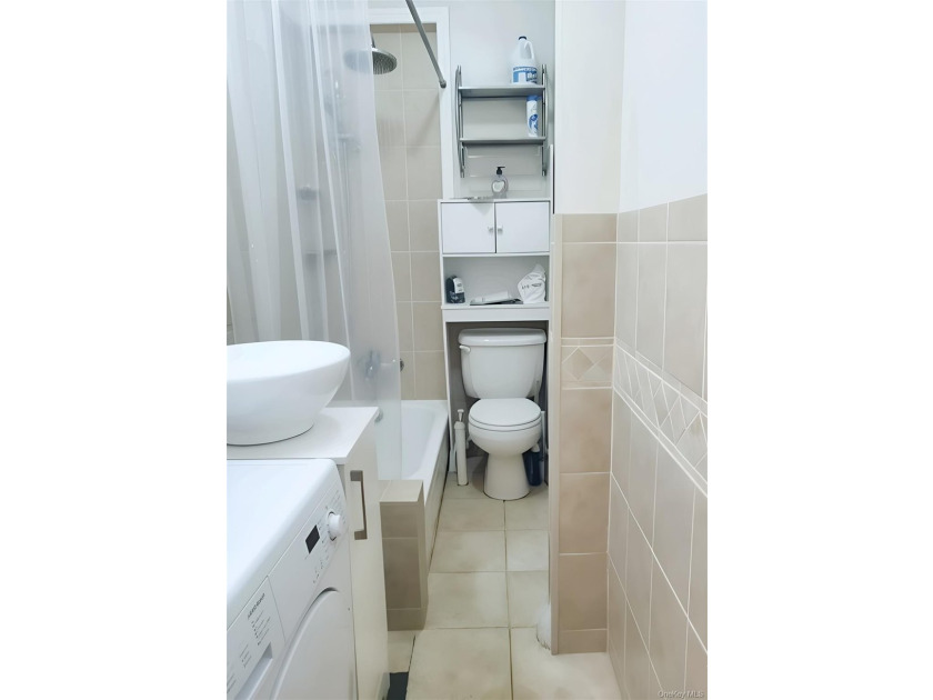 Welcome to this beautifully renovated 2-bed, 1-bath located in - photo 11