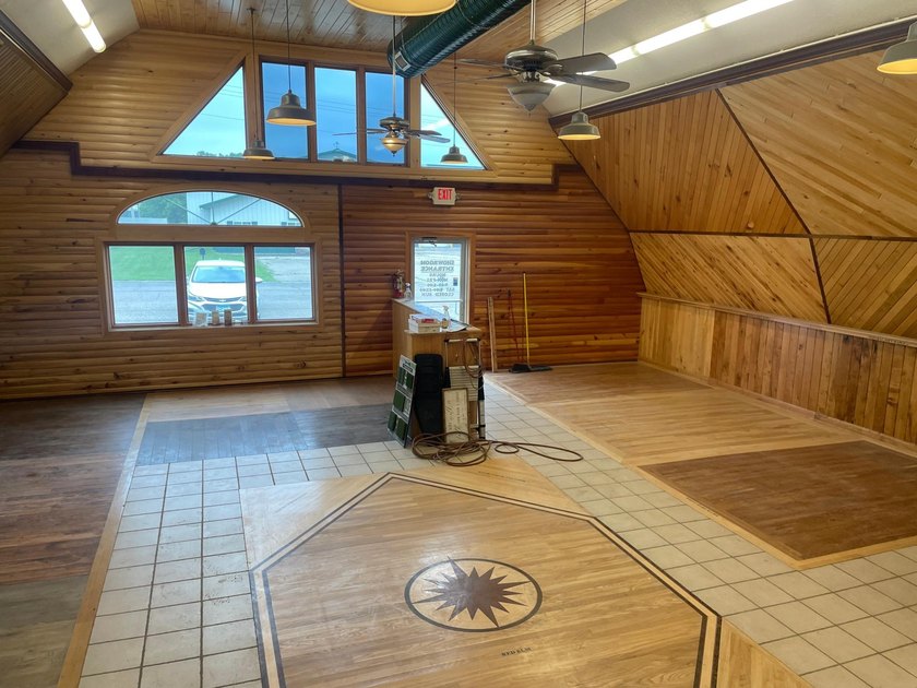 Commercial property for sale. This property has easy access to - photo 8