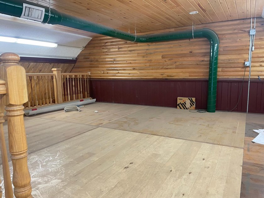 Commercial property for sale. This property has easy access to - photo 9