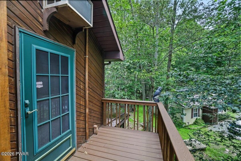 Welcome to this spacious and versatile 5-bedroom, 2-bath home - photo 43