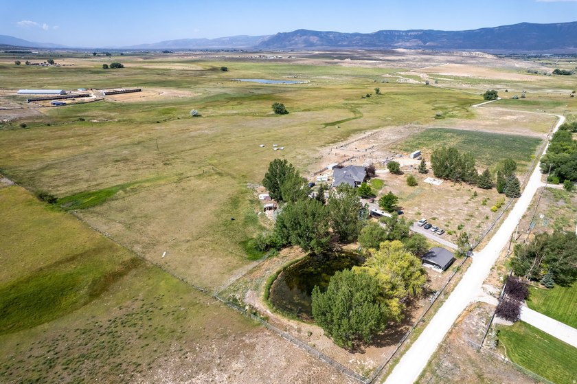 Come to this beautiful country oasis! There is pressurized - photo 7