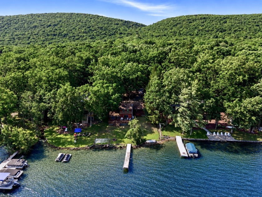 3 bedroom Lakefront Contemporary on Power-boating Lake! - photo 2
