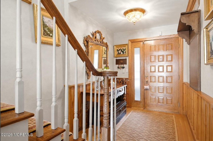 Exceptional waterfront end-unit townhouse in the highly - photo 7