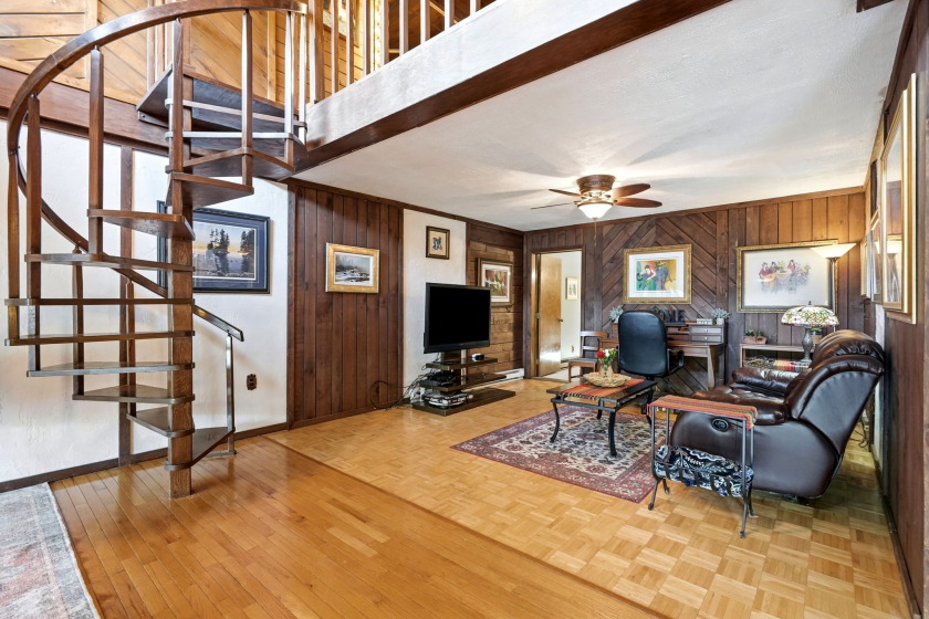 3 bedroom Lakefront Contemporary on Power-boating Lake! - photo 11