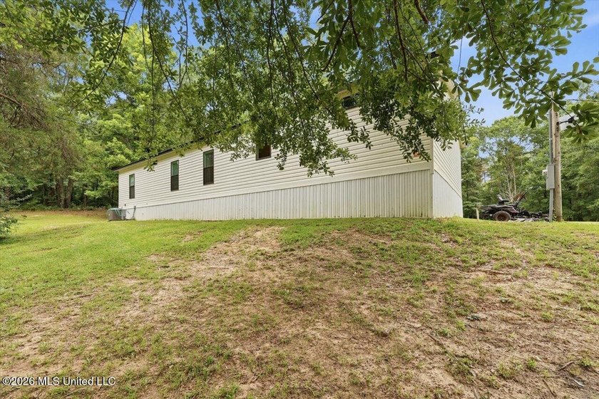 Welcome to country living at its finest! This like-new 2024 - photo 30