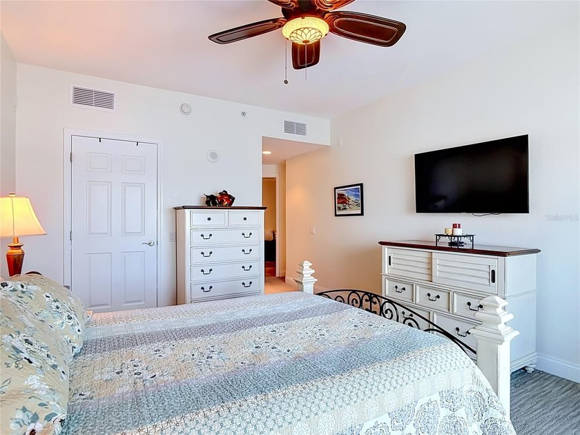 Welcome to your exclusive oasis at 2 Oceans West Blvd #300 in - photo 39