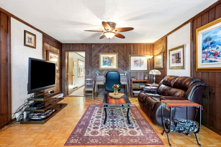 3 bedroom Lakefront Contemporary on Power-boating Lake! - photo 14