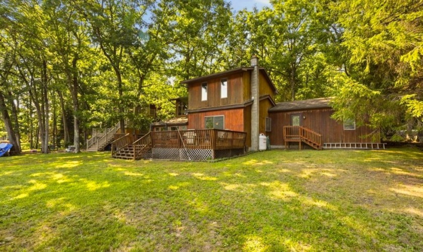 3 bedroom Lakefront Contemporary on Power-boating Lake! - photo 31
