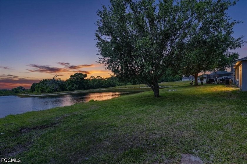 Welcome to the charming Cypress Creek development offering a - photo 3