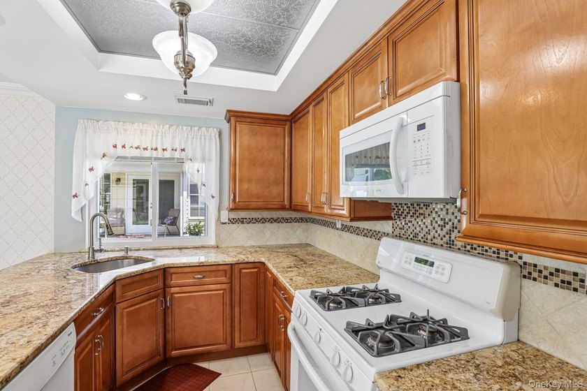 Welcome to this beautifully maintained 2-bedroom, 2-bath home in - photo 17