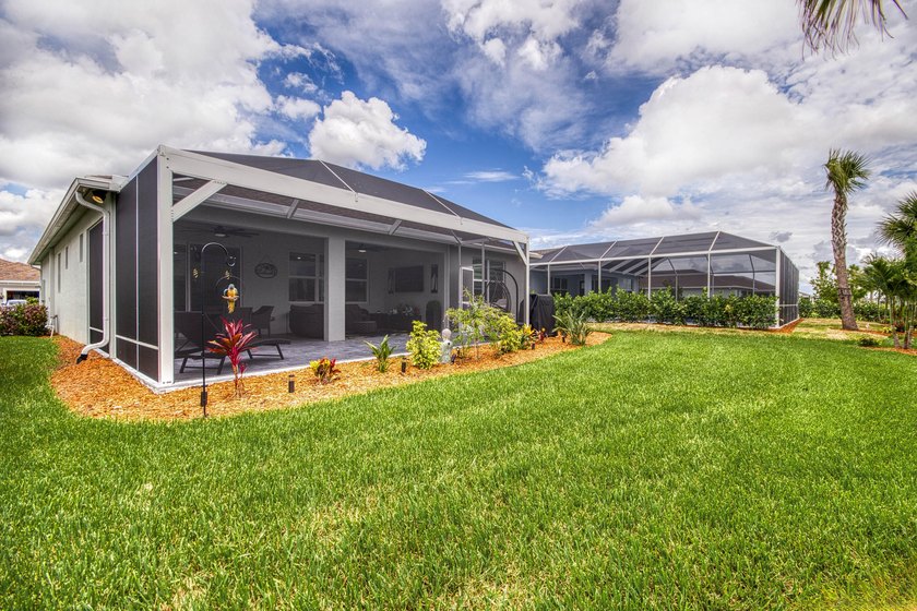 Fully remodeled and impeccably upgraded, this stunning 2 bed 2 - photo 28