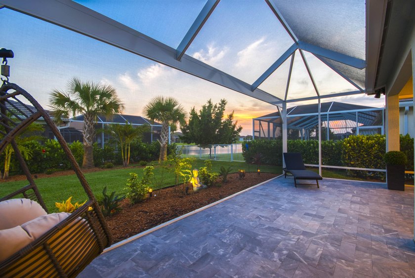 Fully remodeled and impeccably upgraded, this stunning 2 bed 2 - photo 30