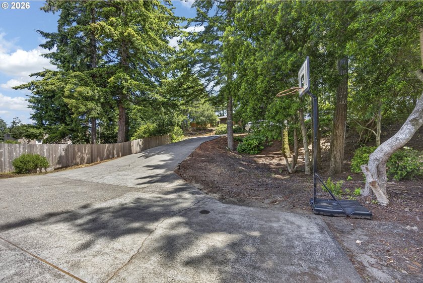 Welcome to this beautifully updated 4-bedroom, 2.5-bath home - photo 39
