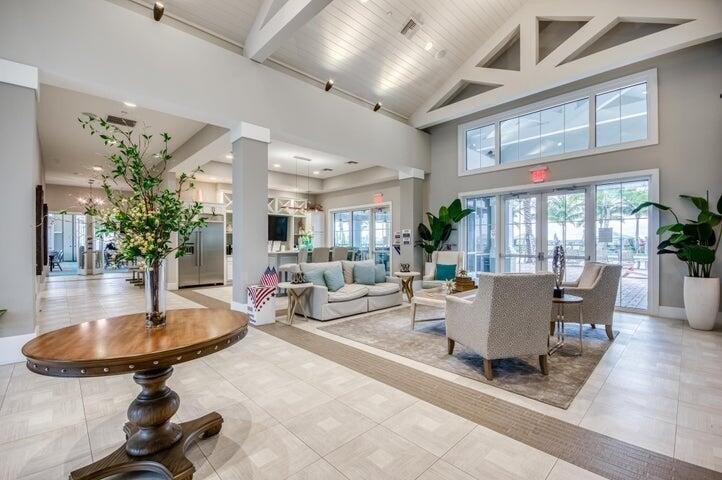 Fully remodeled and impeccably upgraded, this stunning 2 bed 2 - photo 45