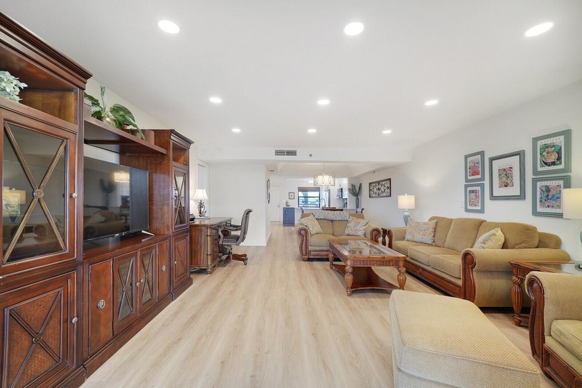 Welcome to this spacious 2-bedroom, 2-bath condo in the - photo 10