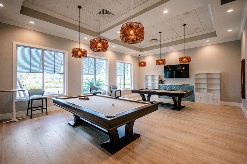 Fully remodeled and impeccably upgraded, this stunning 2 bed 2 - photo 50